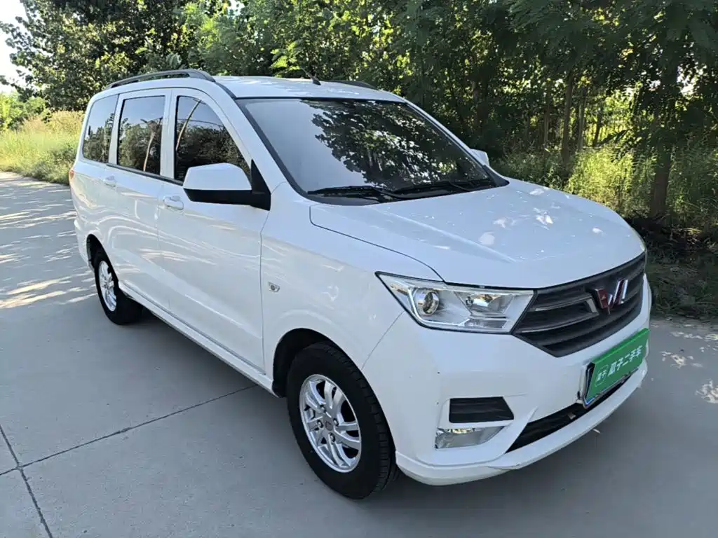 Wuling Hongguang — миниатюра 4