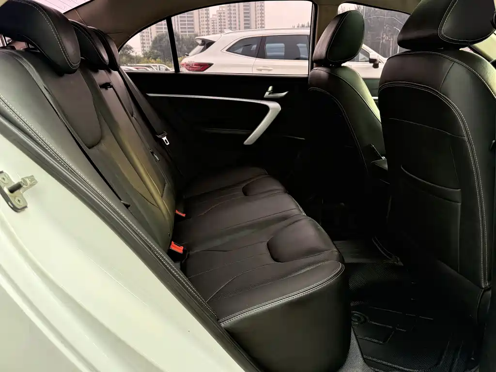 Geely Emgrand — миниатюра 17