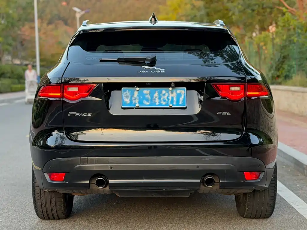 Jaguar F-PACE — миниатюра 5