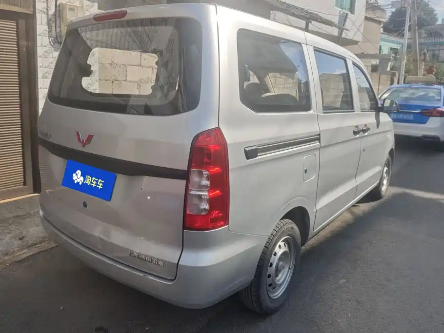 Wuling Hongguang V — миниатюра 3