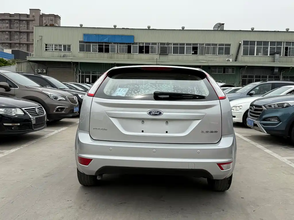 Ford Focus — миниатюра 10