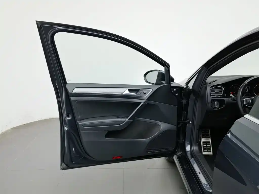 Volkswagen Golf — миниатюра 8