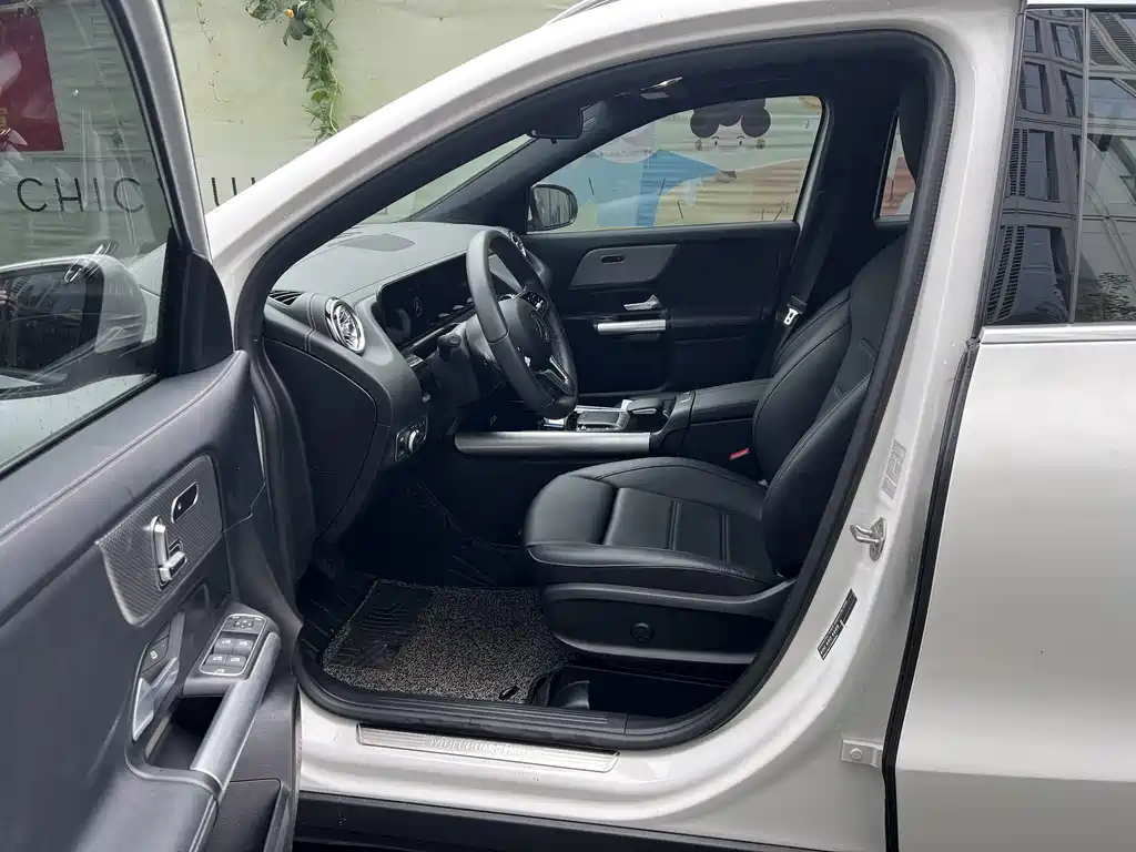 Mercedes-Benz GLA — миниатюра 5