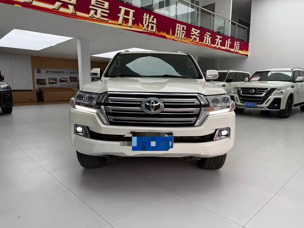 TOYOTA LAND CRUISER