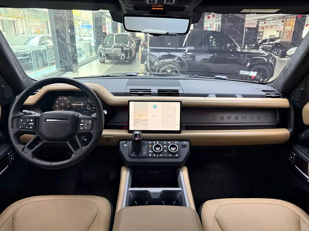 Land Rover Defender — миниатюра 8