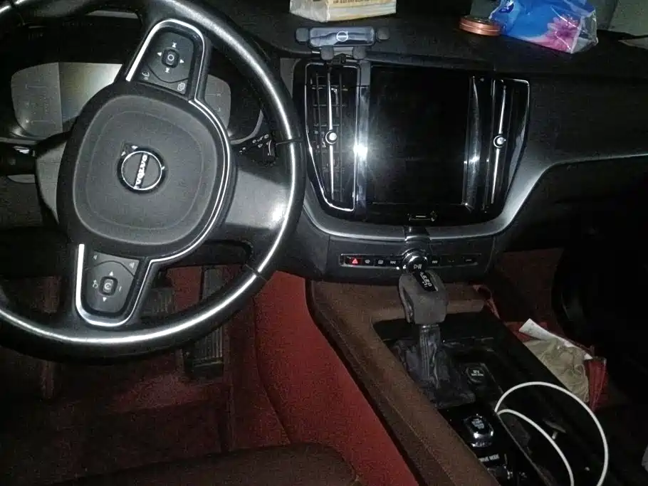 Volvo XC60 — миниатюра 12