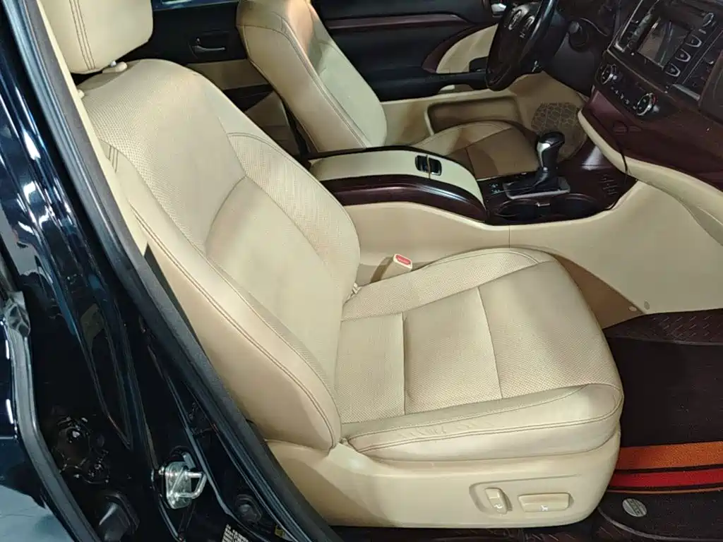 Toyota Highlander — миниатюра 25