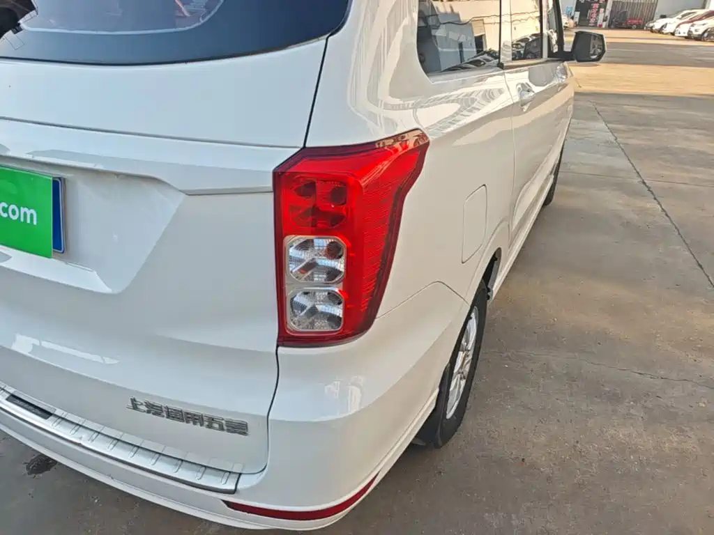 Wuling Hongguang — миниатюра 8