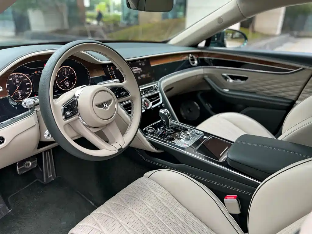 Bentley Flying Spur — миниатюра 6