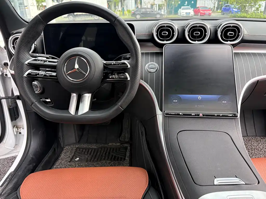 Mercedes-Benz C-Class — миниатюра 17