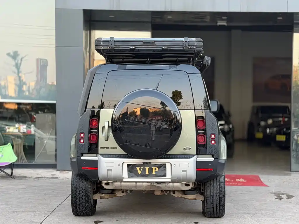 Land Rover Defender — миниатюра 4
