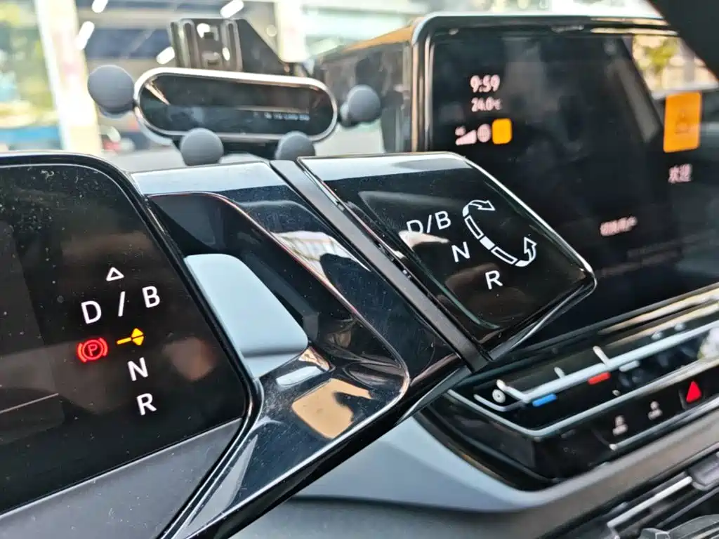Volkswagen ID.4 X — миниатюра 14