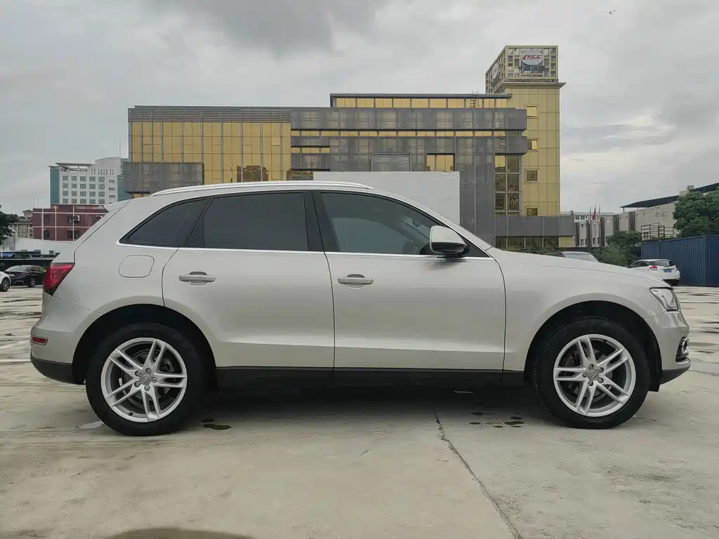 Audi Q5 — миниатюра 12