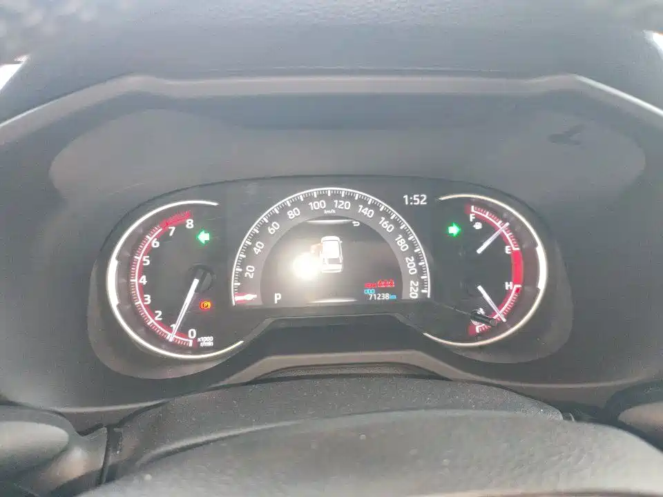 Toyota RAV4 — миниатюра 7