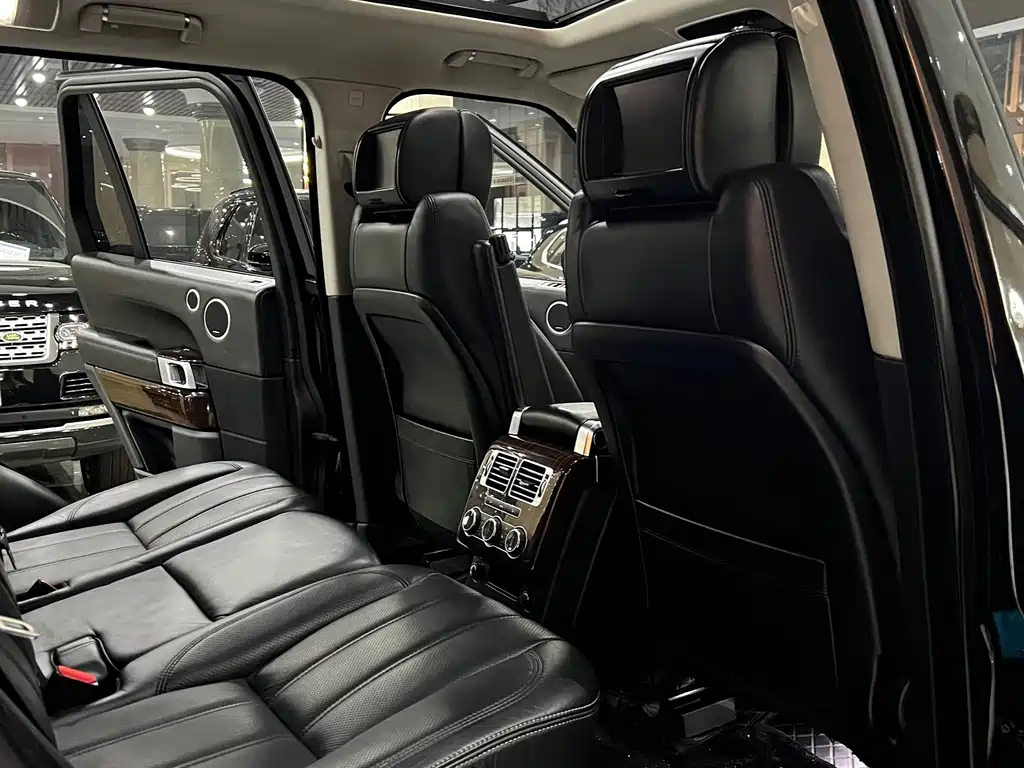 Land Rover Range Rover — миниатюра 16