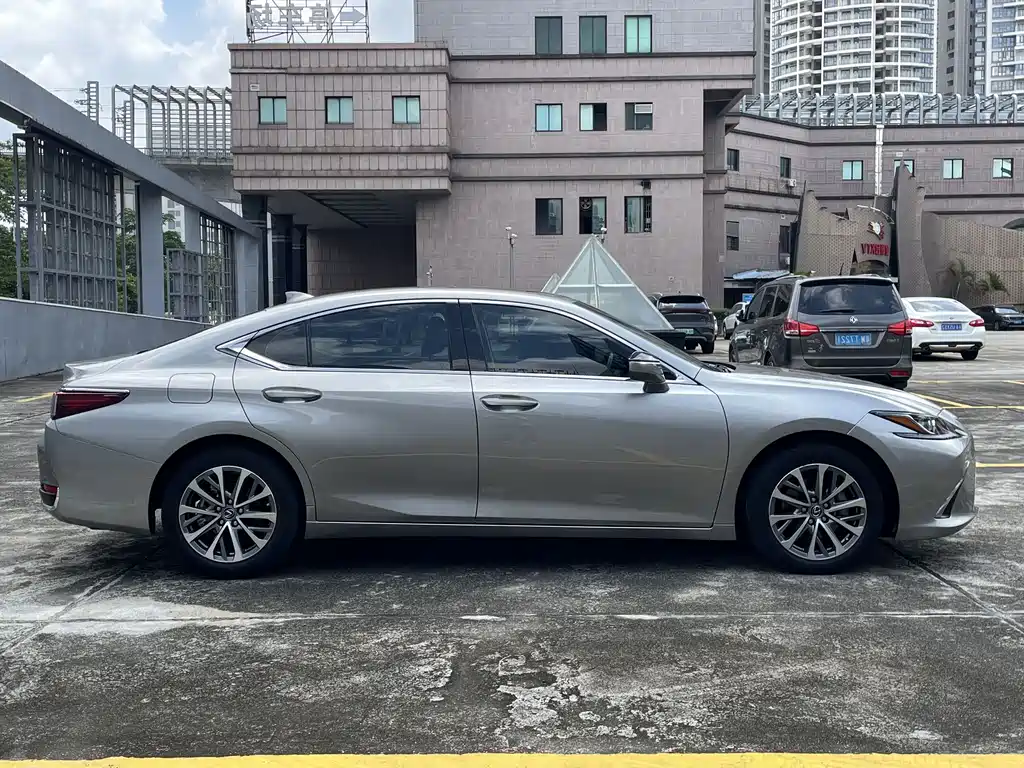 Lexus ES — фотографии объявления, Фото 27