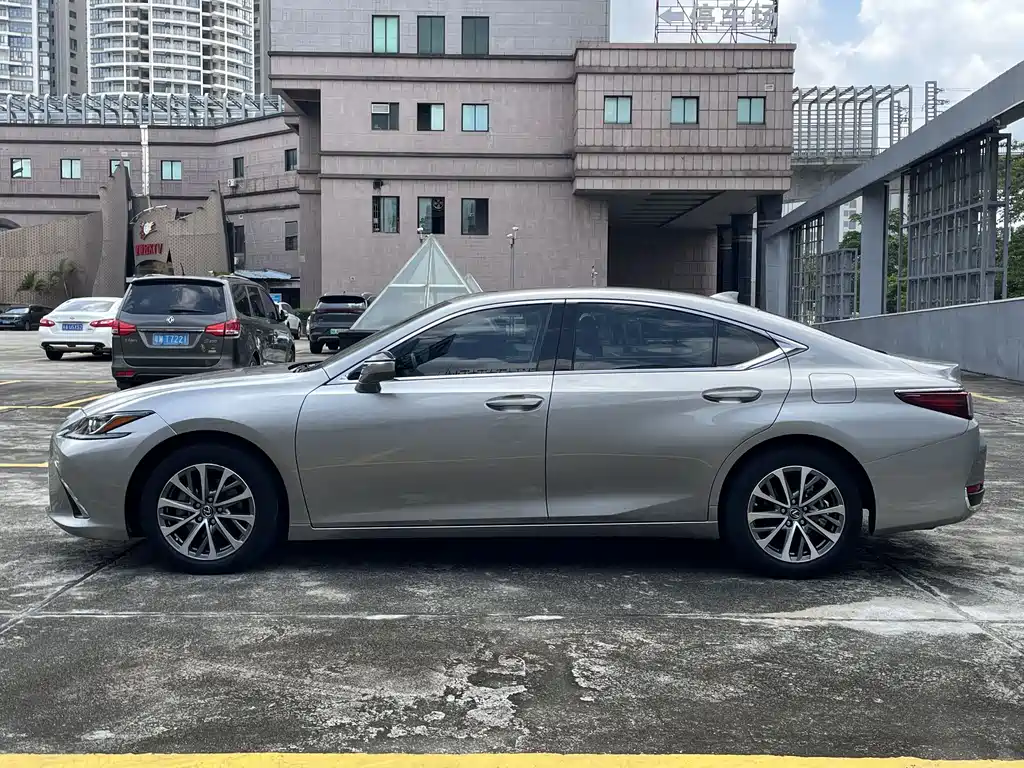 Lexus ES — фотографии объявления, Фото 26