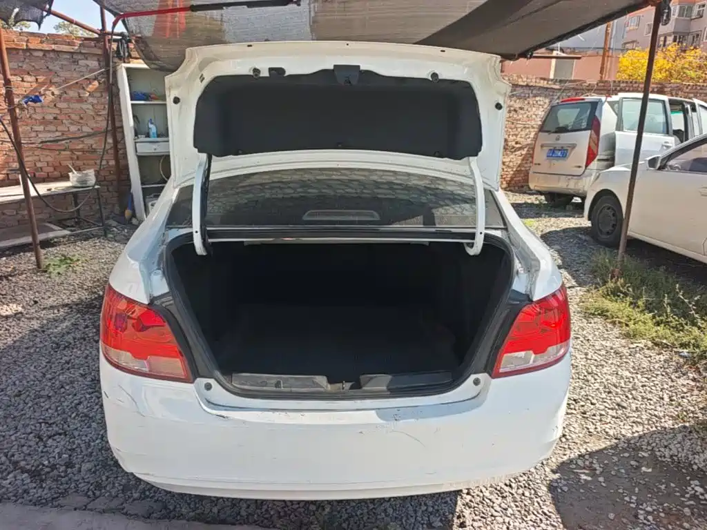 Chevrolet Sail — миниатюра 19