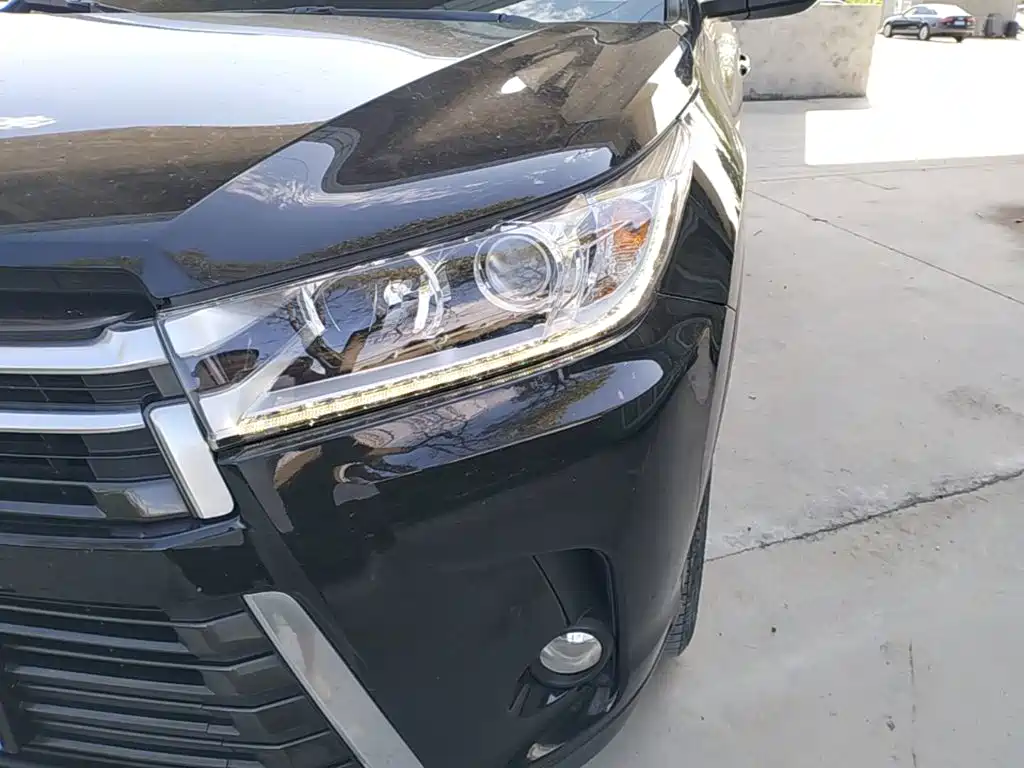 Toyota Highlander — миниатюра 24