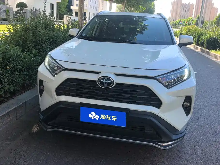 Toyota RAV4 — миниатюра 2