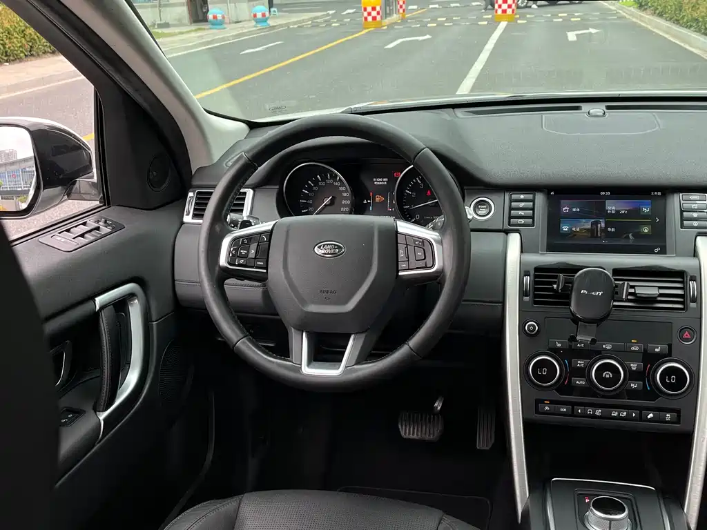 Land Rover Discovery Sport — миниатюра 15