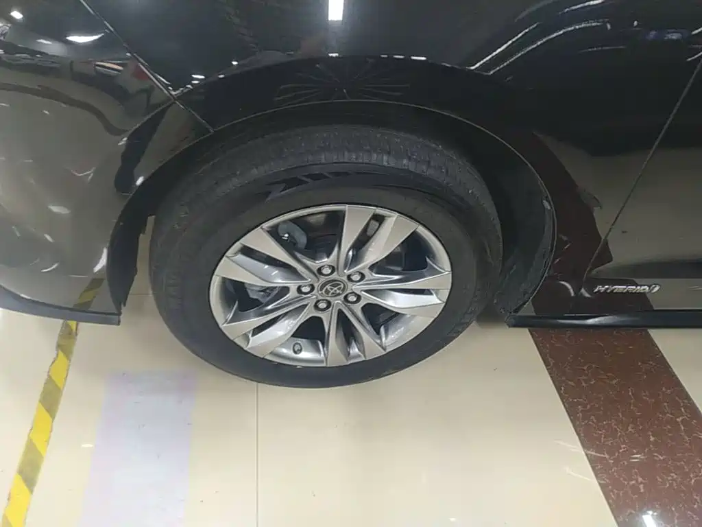 Toyota Sienna — миниатюра 23