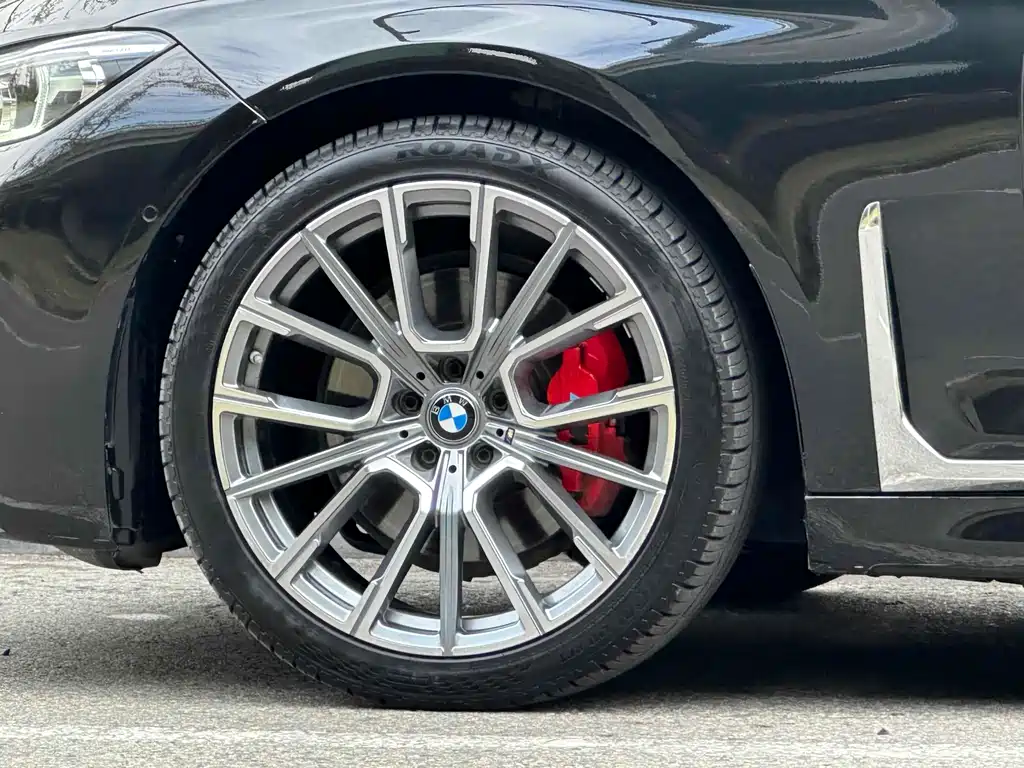 BMW 7 SERIES