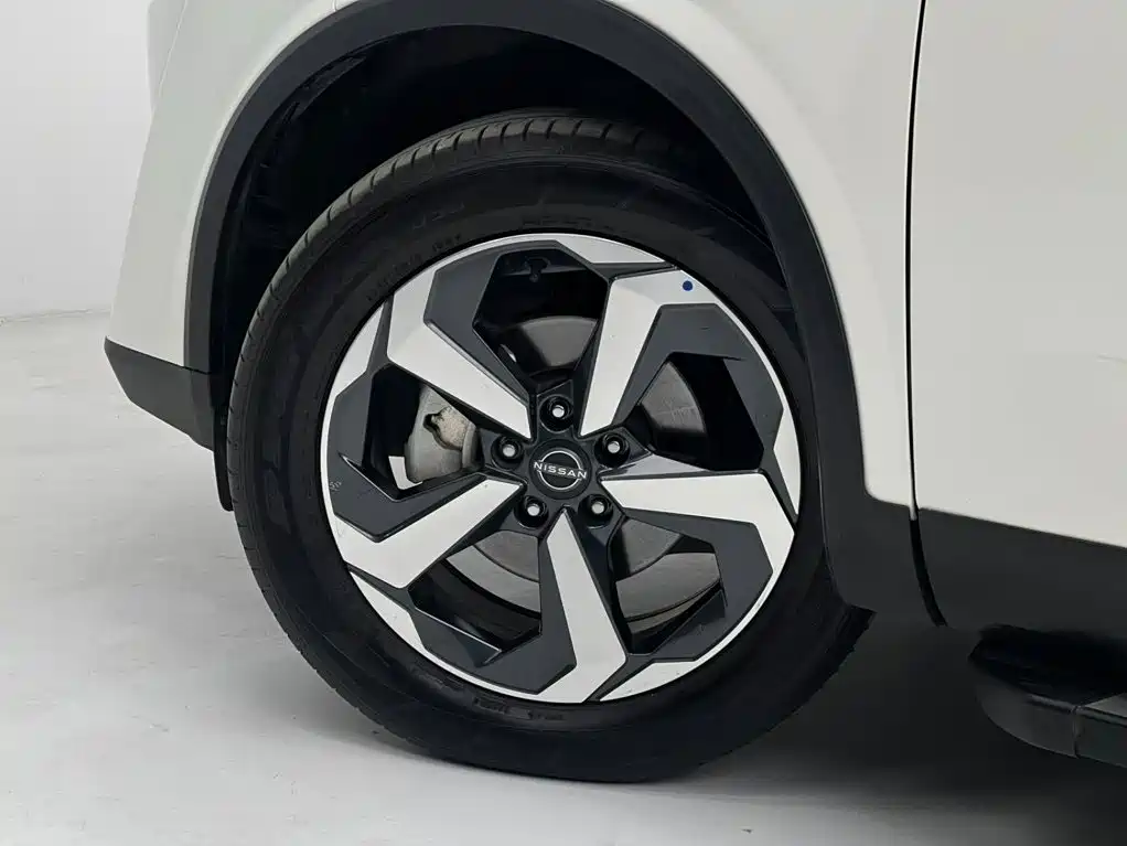 Nissan Qashqai — миниатюра 11