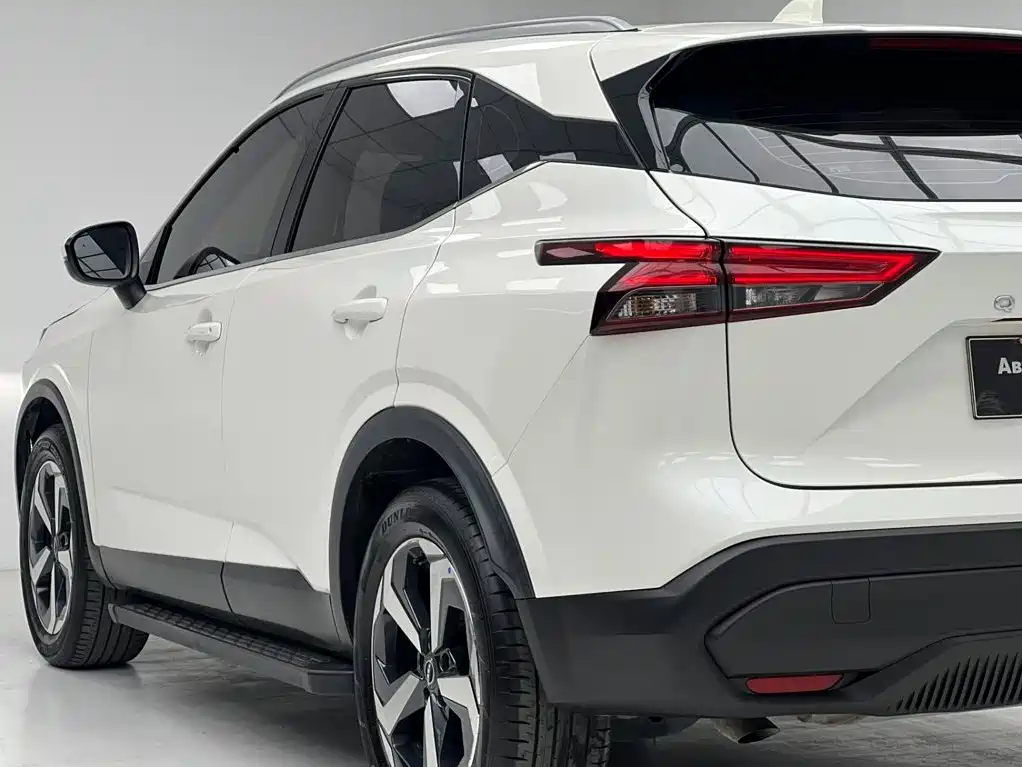 Nissan Qashqai — миниатюра 13