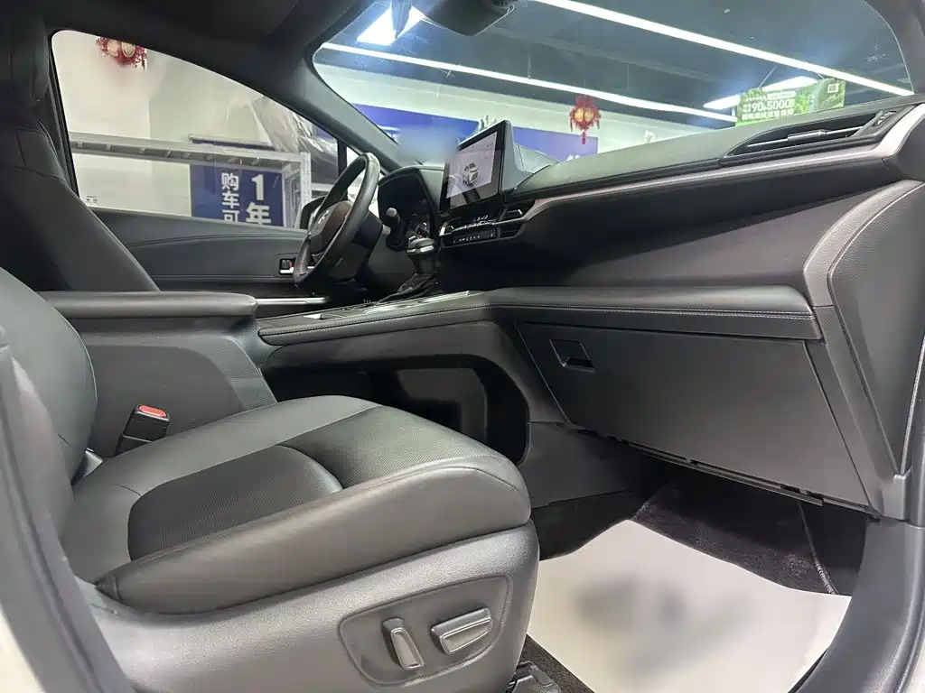 Toyota Sienna — миниатюра 5