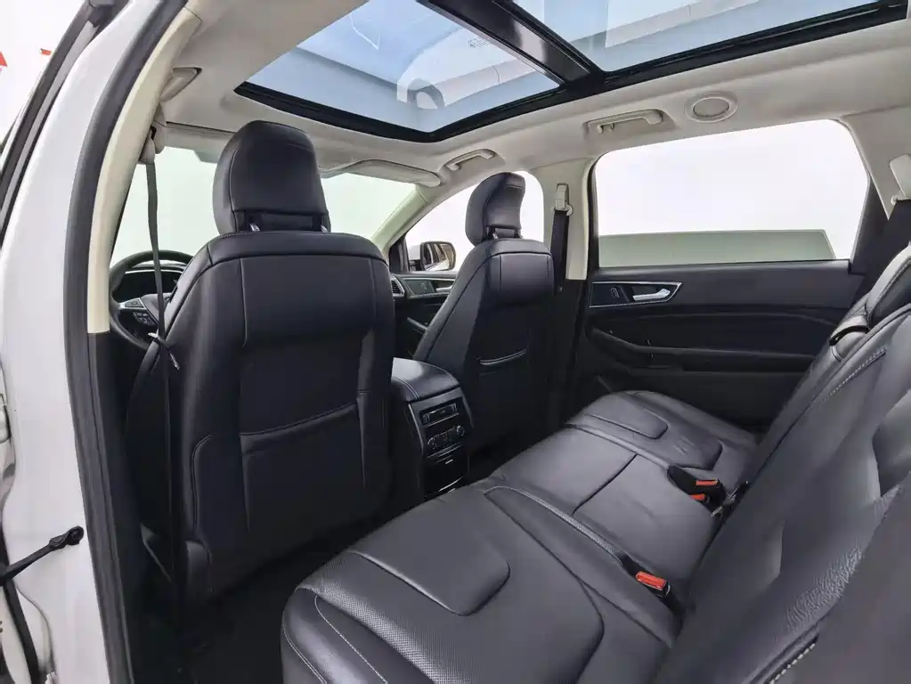 Ford Edge — миниатюра 15