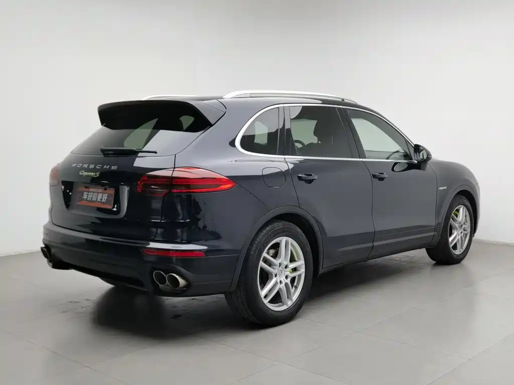 Porsche Cayenne Hybrid — миниатюра 2