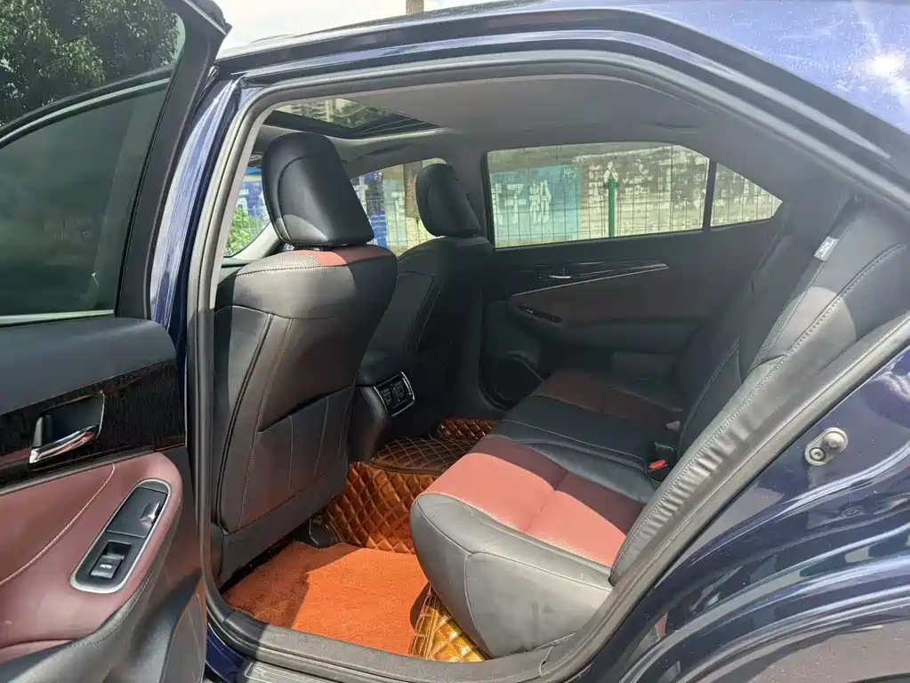 Toyota Crown 2018 2.0T Sport