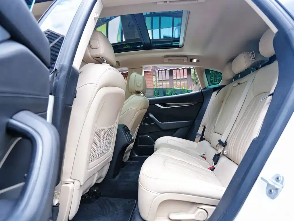 Maserati Levante — миниатюра 7