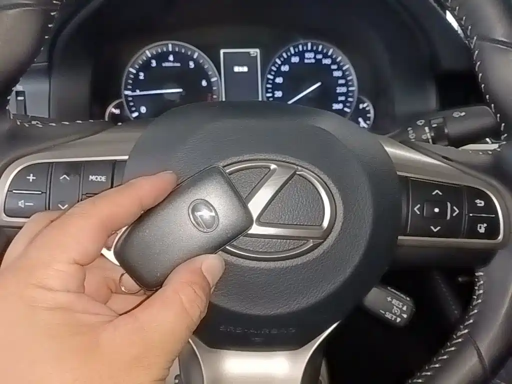 Lexus ES — миниатюра 9