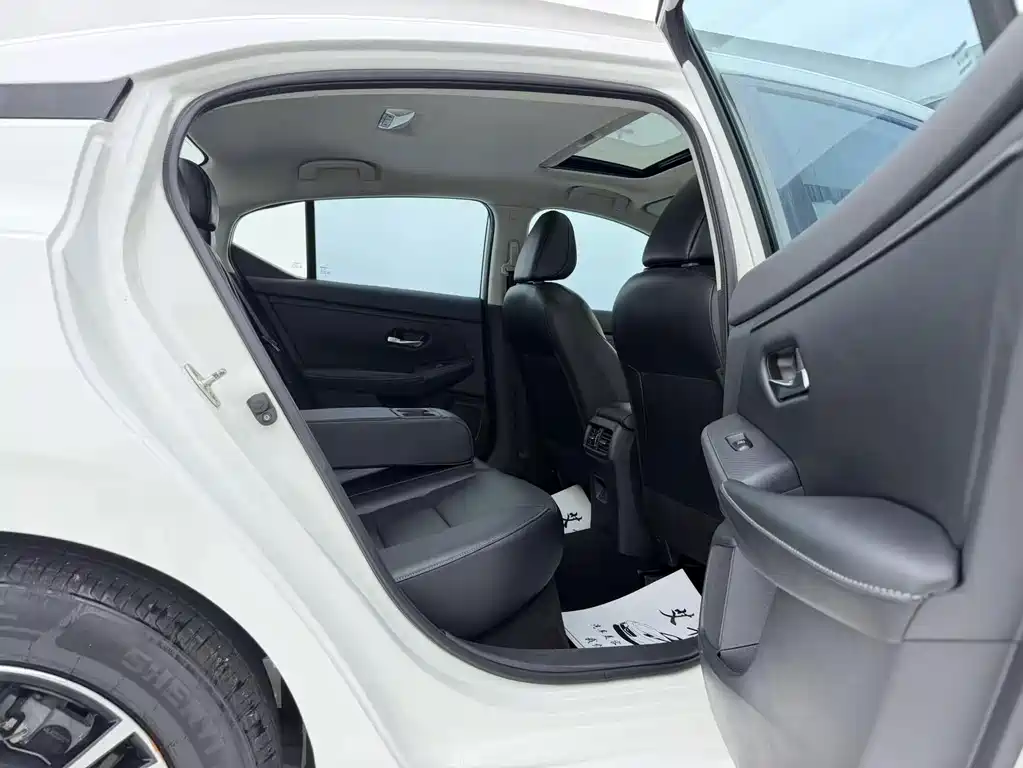 Nissan Sylphy — миниатюра 9