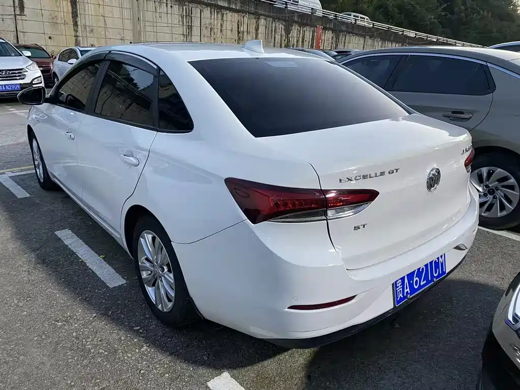 Buick Excelle — миниатюра 6