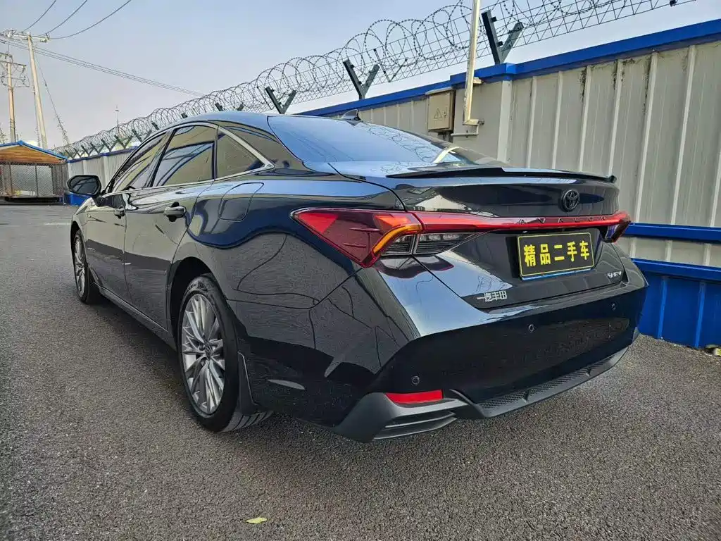 Toyota Avalon — миниатюра 6