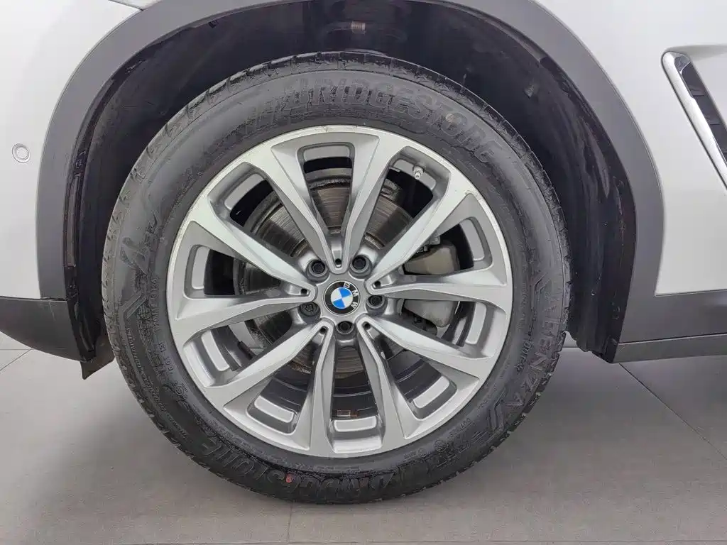 BMW X3 — миниатюра 17