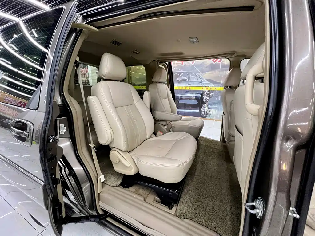 Buick GL8 — миниатюра 14