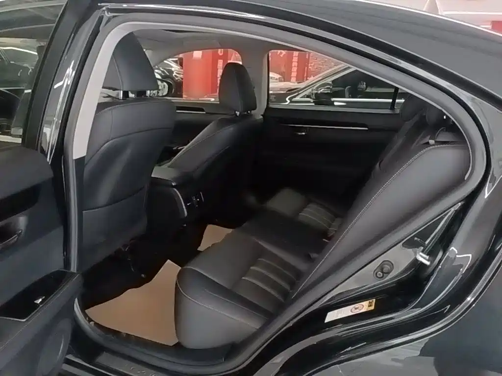 Lexus ES — миниатюра 17