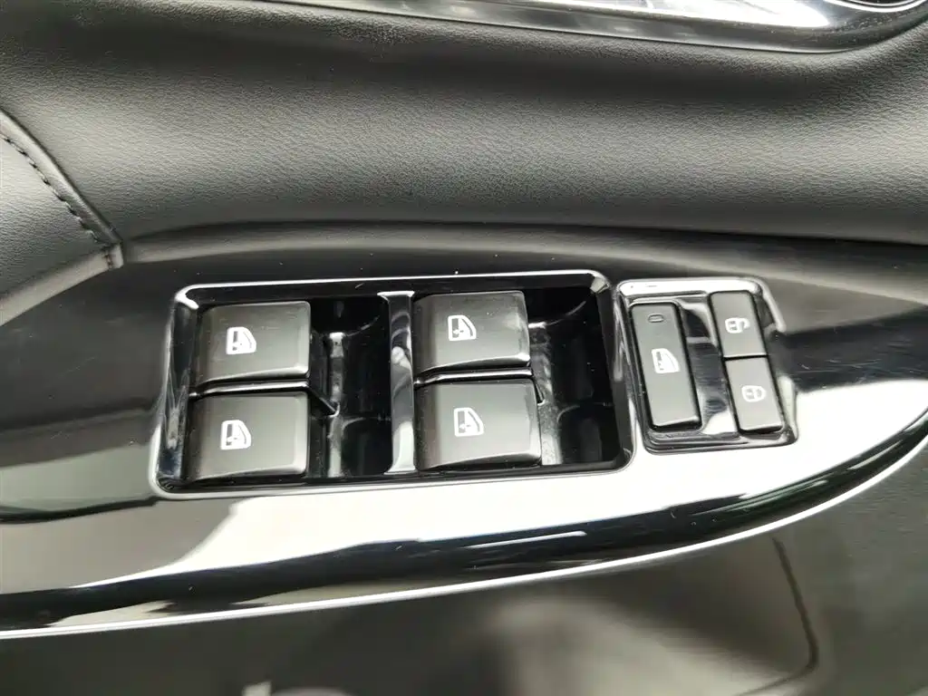 CHANGAN CHANGAN AUCHAN X7 PLUS