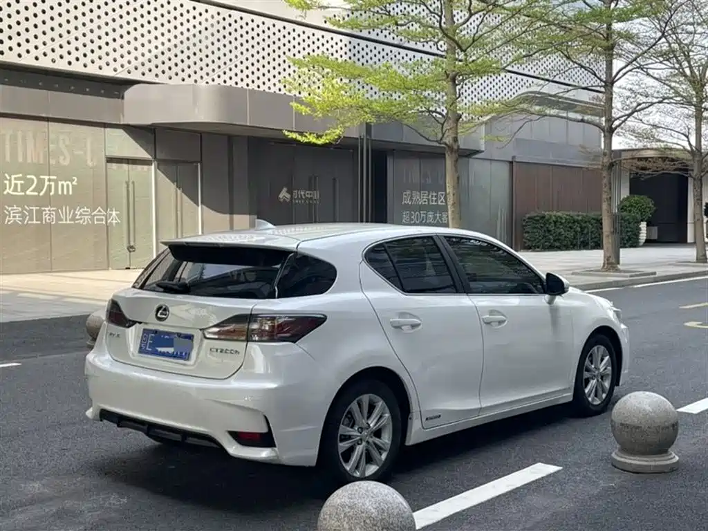 LEXUS CT