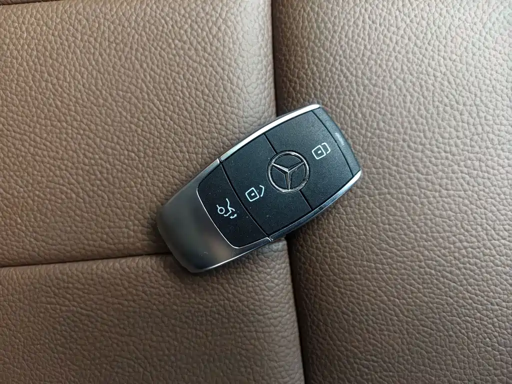 Mercedes-Benz GLB — миниатюра 4