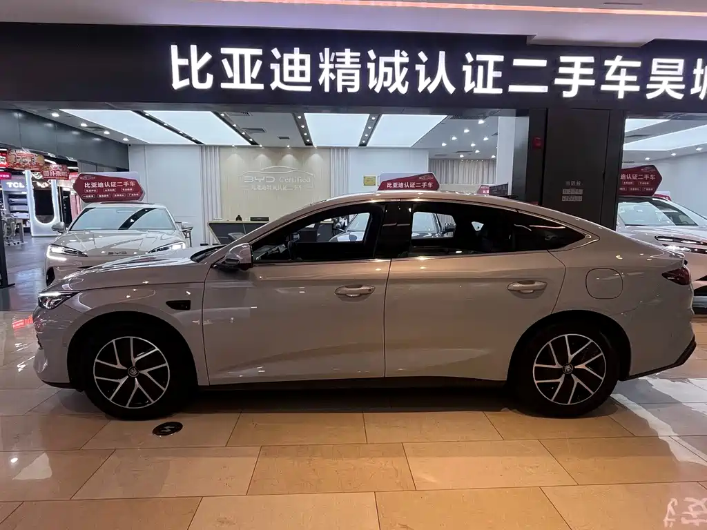 BYD QIN L