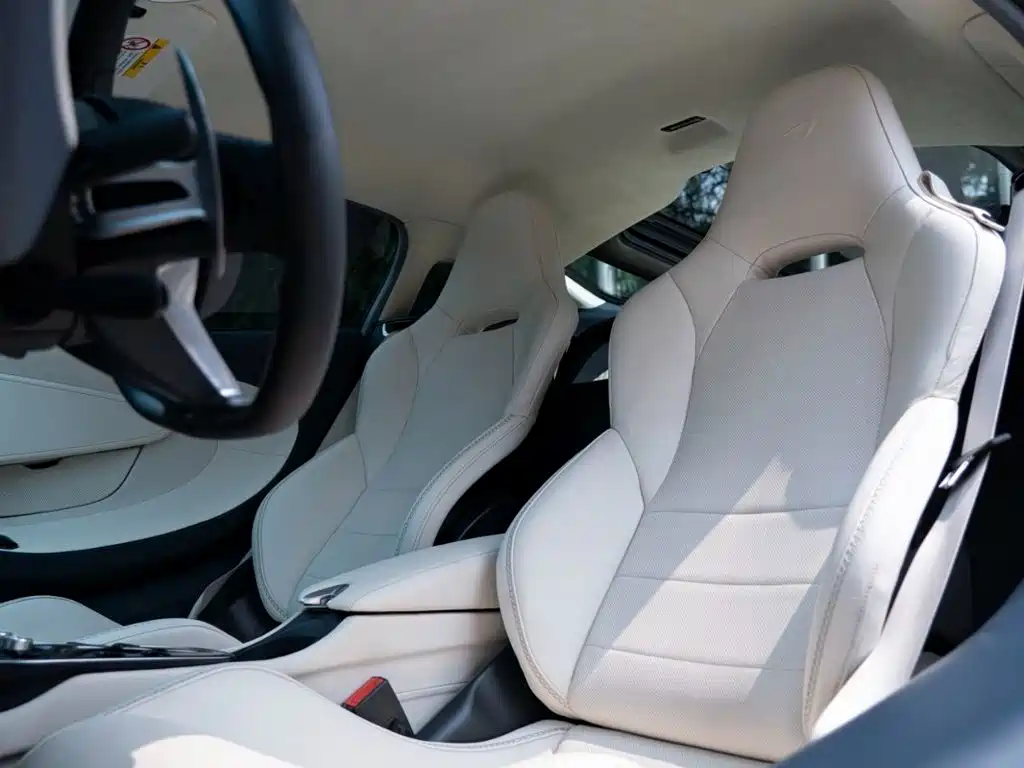 McLaren GT — миниатюра 10