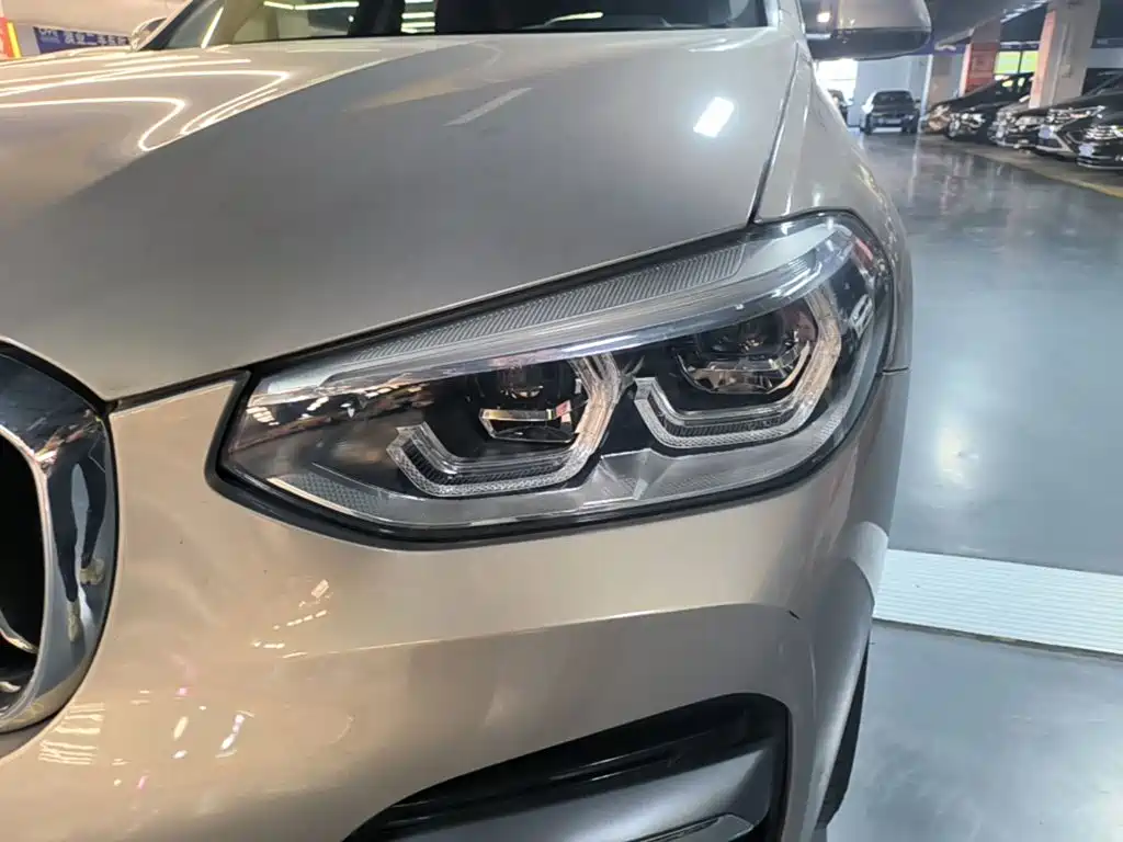 BMW X3 — миниатюра 24