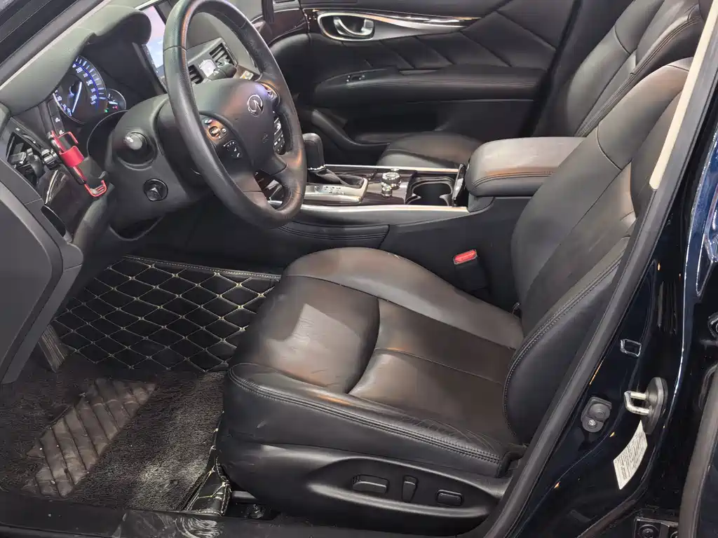 Infiniti Q70 — миниатюра 5