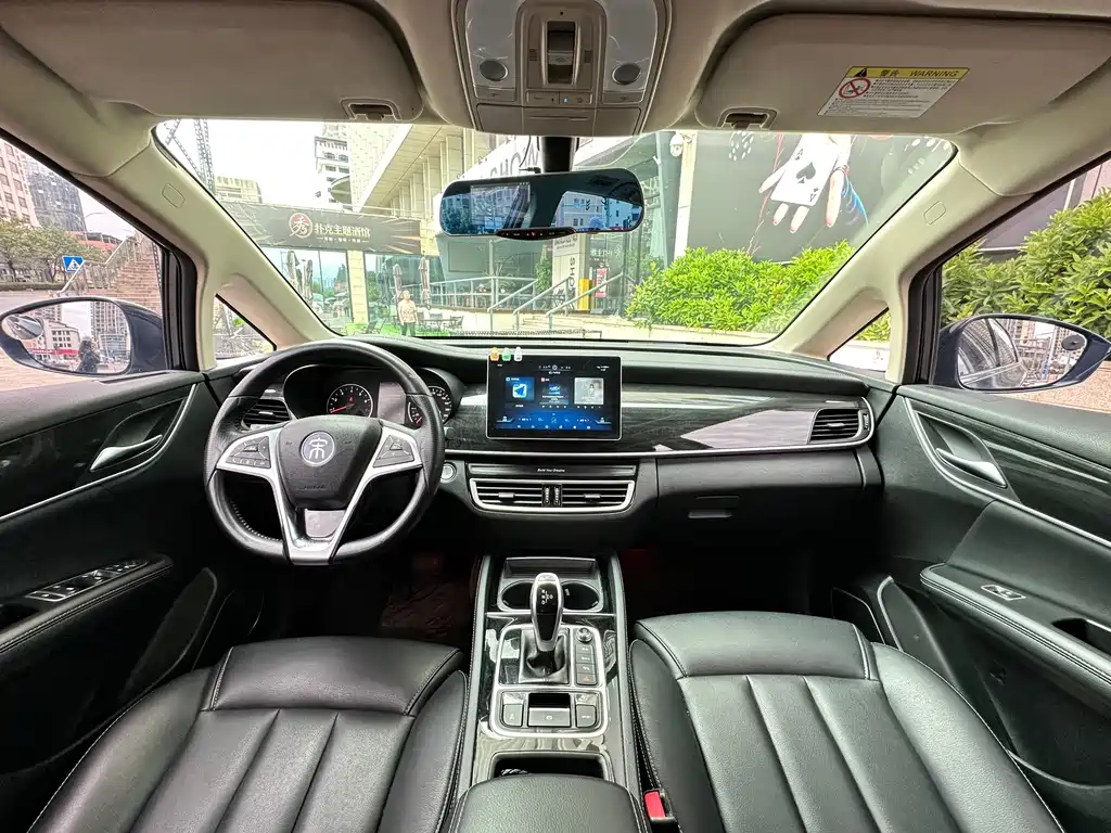 BYD MAX — миниатюра 6