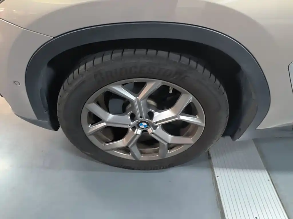 BMW X3 — миниатюра 23